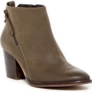 Blondo Womens Nivada Leather Waterproof Ankle Heels shoes boots sz 7